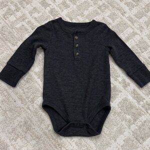 3/$16!!Cat & Jack Black Ribbed Long-Sleeve Baby One-Piece